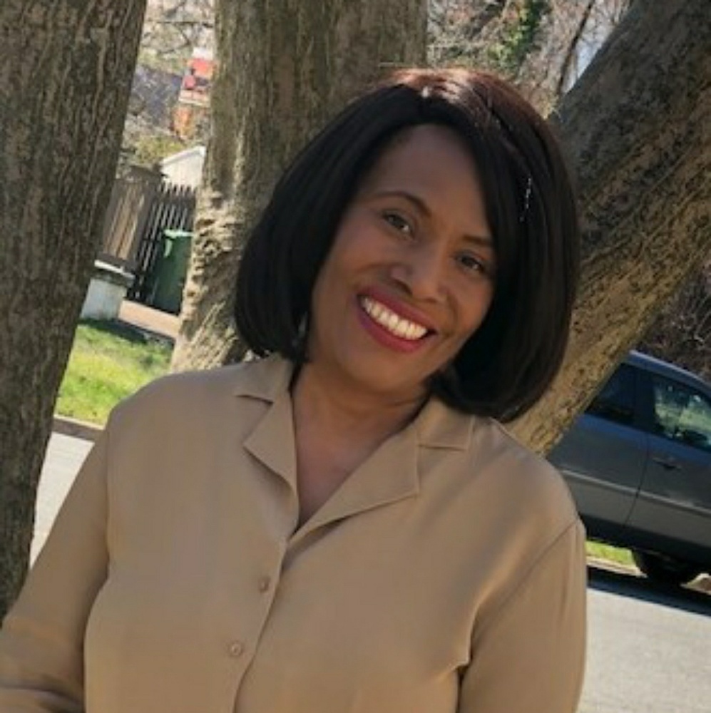 Meet your Posher, Sharon